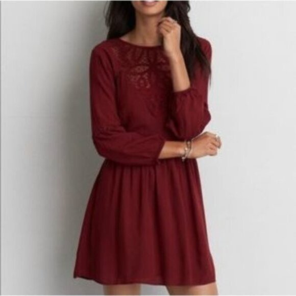 American Eagle Outfitters Dresses & Skirts - American Eagle crochet lace maroon red dress